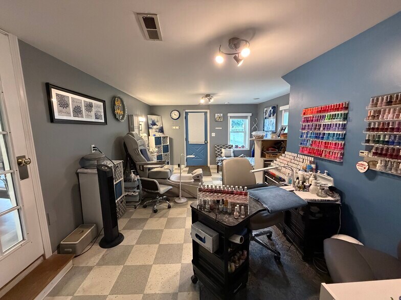 More Photos Of 59 Conz St, Northampton Freestanding For Lease