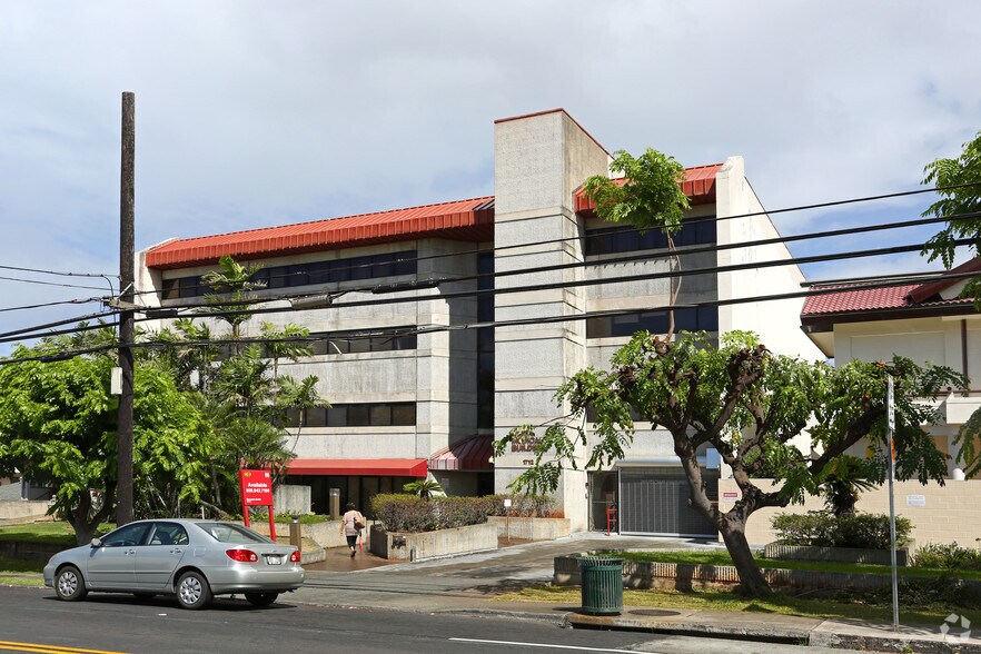 More Photos Of 1712 Liliha St, Honolulu Medical For Lease