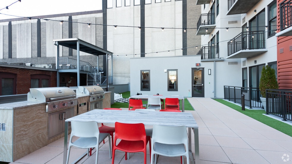 More Photos Of 728 Market St, Chattanooga Apartments For Sale