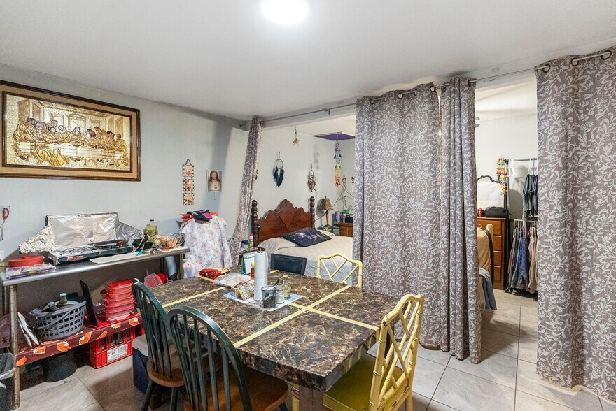 More Photos Of 2814 Main St, Ingleside Storefront For Sale