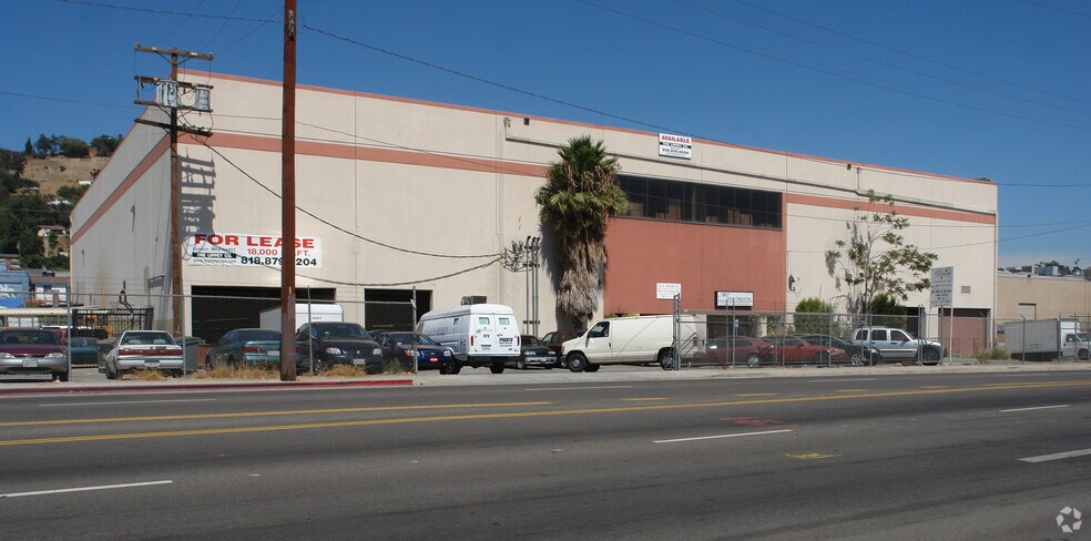 More Photos Of 1550 N San Fernando Rd, Los Angeles Warehouse For Lease