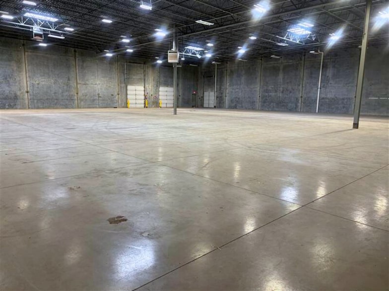 More Photos Of 7700 CF Jordan Dr, El Paso Warehouse For Lease