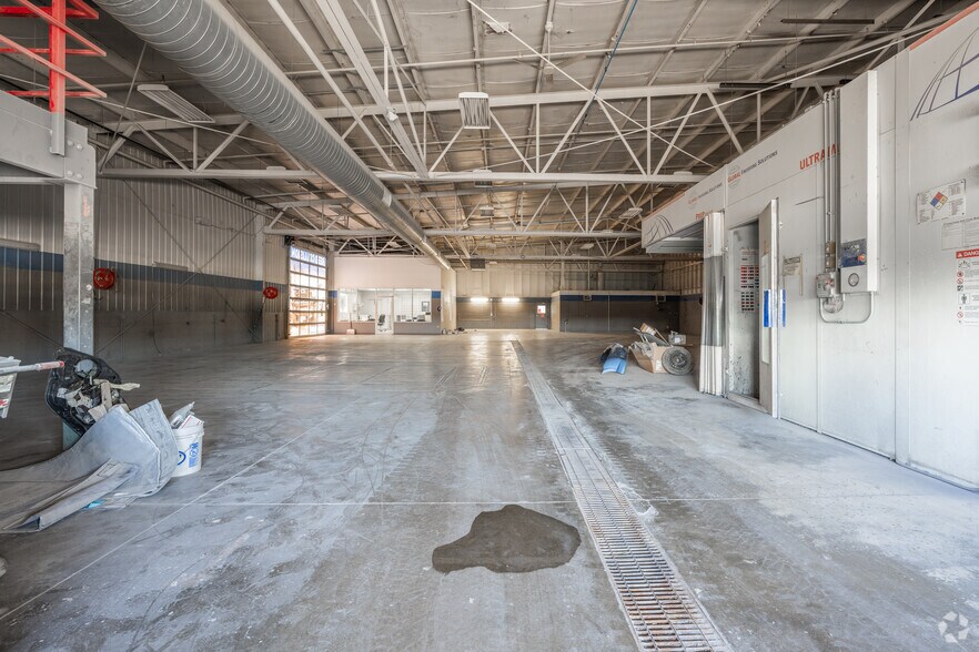 More Photos Of 3921 Frederick Ave, Saint Joseph General Retail For Sale