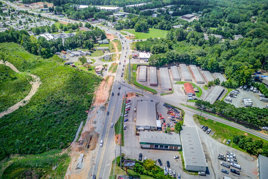 More Photos Of 5280 Atlanta Hwy, Alpharetta Auto Repair For Sale