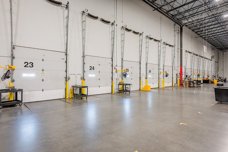 More Photos Of 885 Paragon Way, Rock Hill Warehouse For Lease