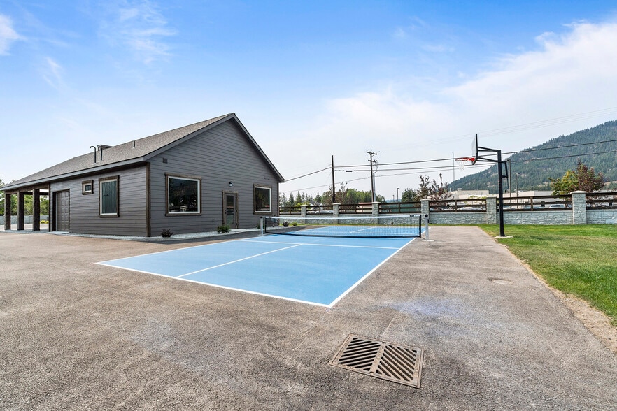 More Photos Of 4002 Boyer rd, Sandpoint Self Storage For Sale