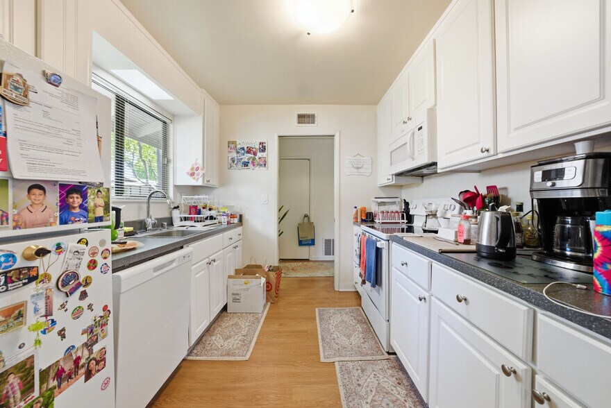 More Photos Of 670 Tempe Ct, Pleasant Hill Apartments For Sale