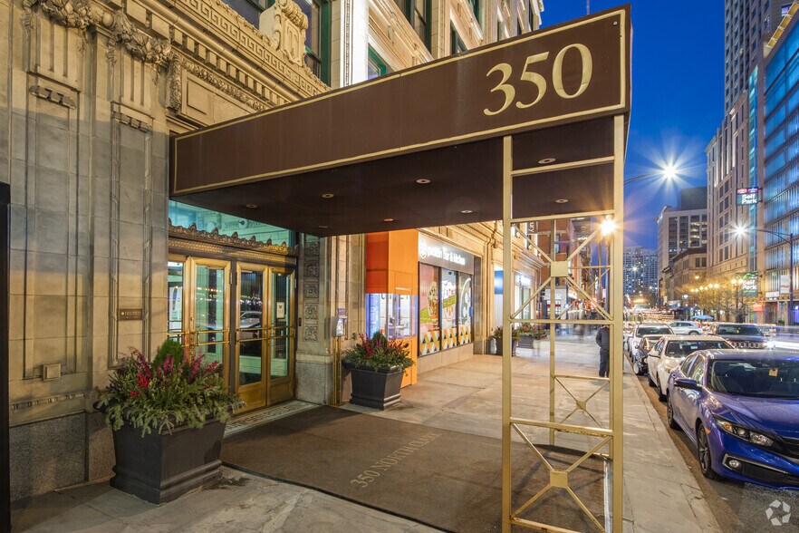 More Photos Of 350 N Clark St, Chicago Office For Lease