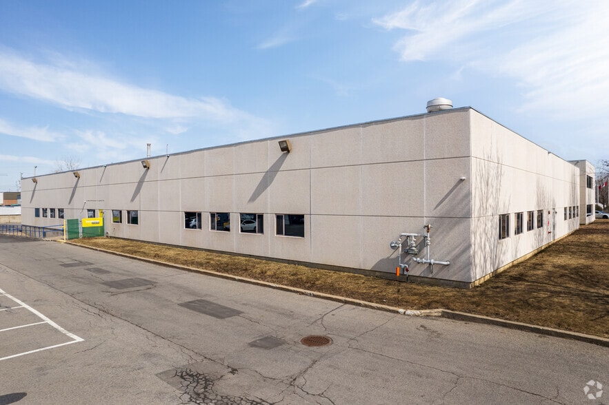 More Photos Of 330 Av Avro, Pointe-claire Warehouse For Sale