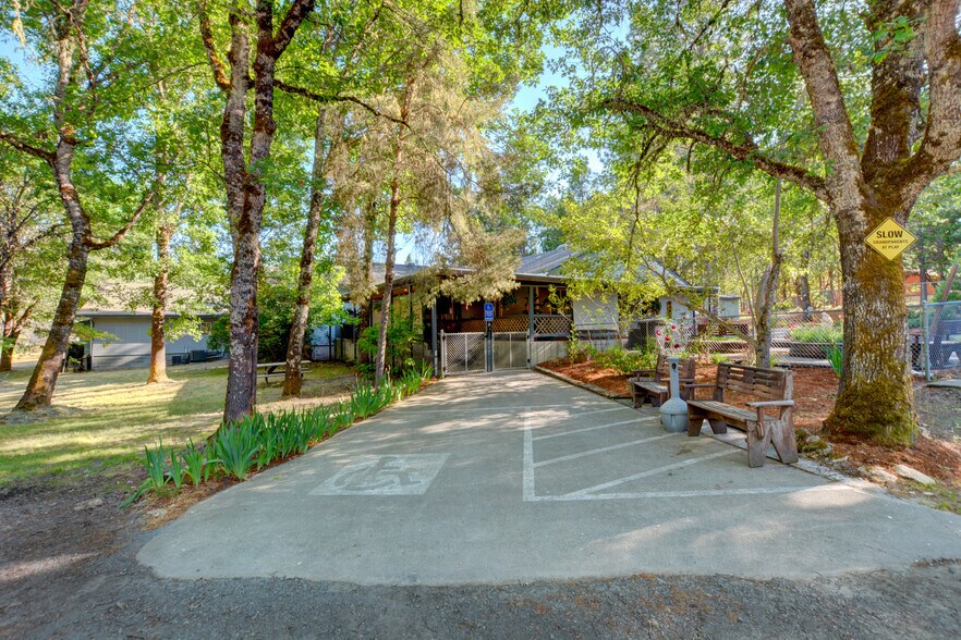 More Photos Of 625 Barbara Drive, Grants Pass Assisted Living For Sale