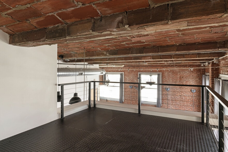 More Photos Of 215 W 7th St, Los Angeles Apartments For Sale