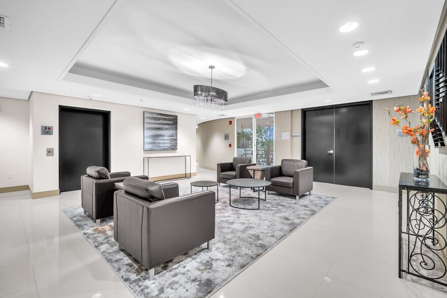 More Photos Of 399 NW 2nd Ave, Boca Raton Office For Lease