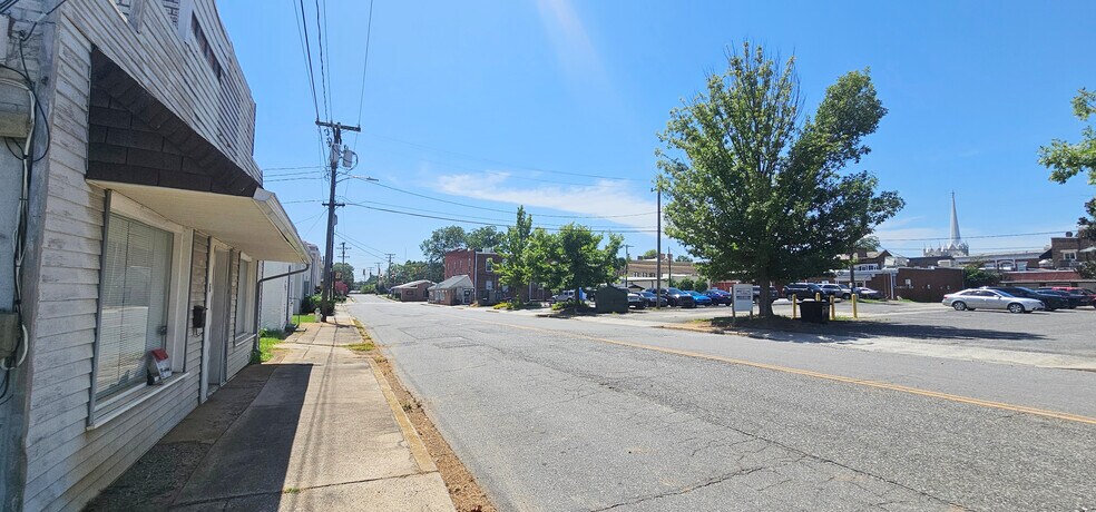 More Photos Of 6 N Roosevelt St, York Restaurant For Sale