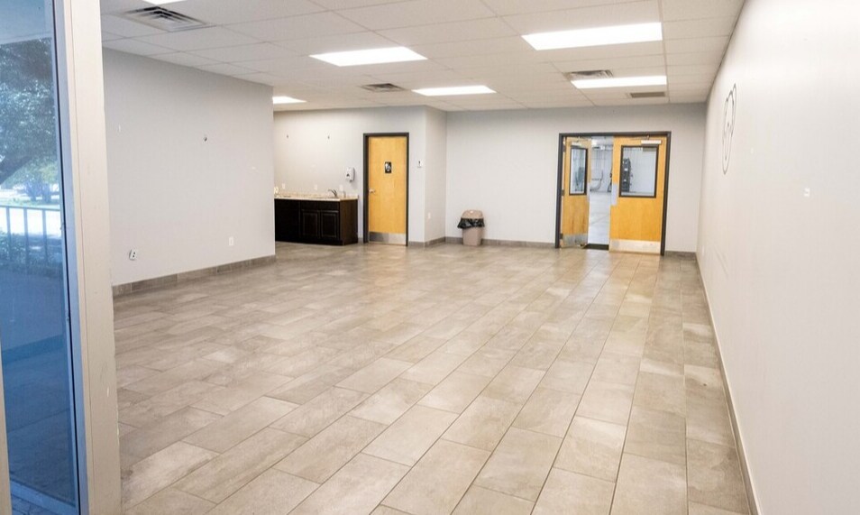 More Photos Of 3320 Dalworth St, Arlington Warehouse For Lease