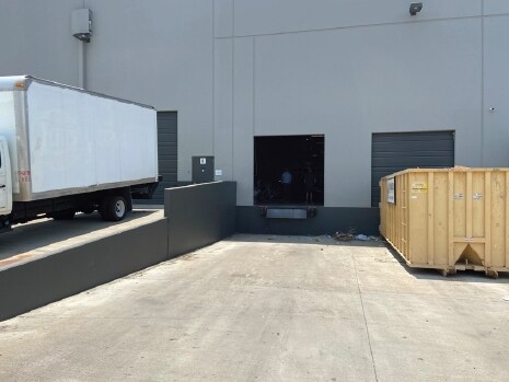 More Photos Of 23610 N 20th Dr, Phoenix Warehouse For Lease