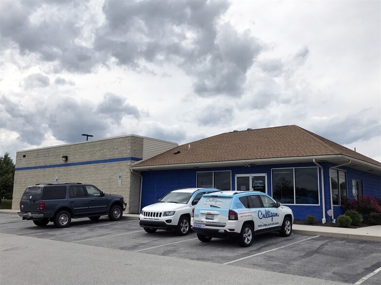 Primary Photo Of 6145 York Rd, New Oxford Freestanding For Lease