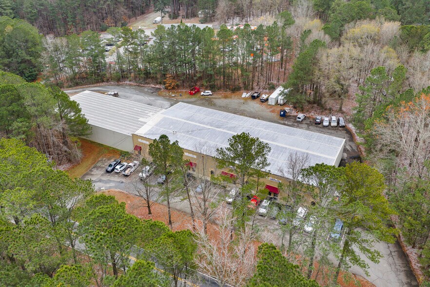 More Photos Of 3337 Air Park Rd, Fuquay Varina Light Manufacturing For Sale