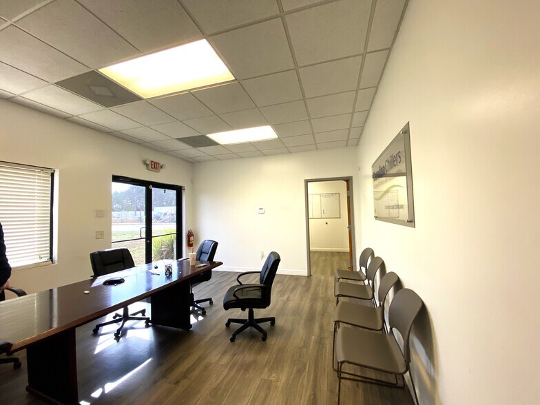 More Photos Of 116 Cromer Rd, West Columbia Light Distribution For Lease