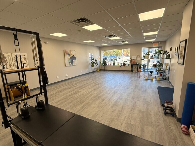 More Photos Of 108-116 E Plane St, Hackettstown Freestanding For Lease