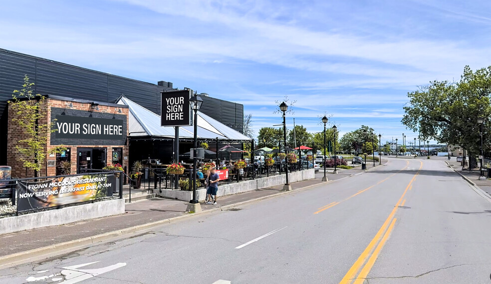 Primary Photo Of 2 Front St N, Orillia Restaurant For Lease