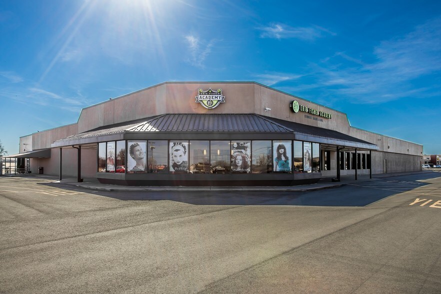 More Photos Of 7011 W Central Ave, Wichita Unknown For Lease