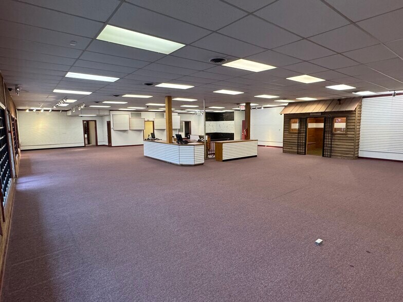 More Photos Of 1409 Samuel St, Winston-Salem Freestanding For Lease