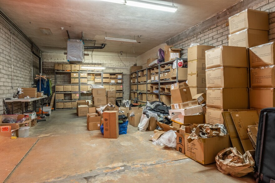 More Photos Of 162 N Main St, Bishop General Retail For Sale