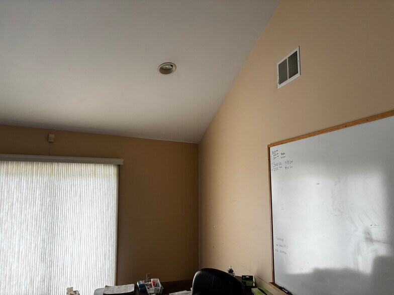 More Photos Of 82 Norwich Westerly Rd, North Stonington Medical For Sale