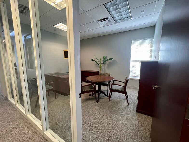 More Photos Of 710 SE Ocean Blvd, Stuart Office For Lease