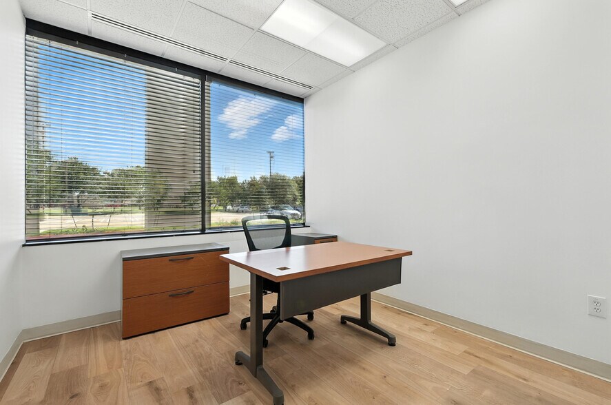 More Photos Of 1100 W Campbell Rd, Richardson Office For Lease