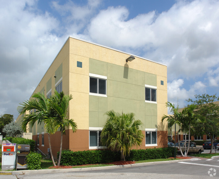 Primary Photo Of 2957 W Cypress Creek Rd, Fort Lauderdale Office For Sale