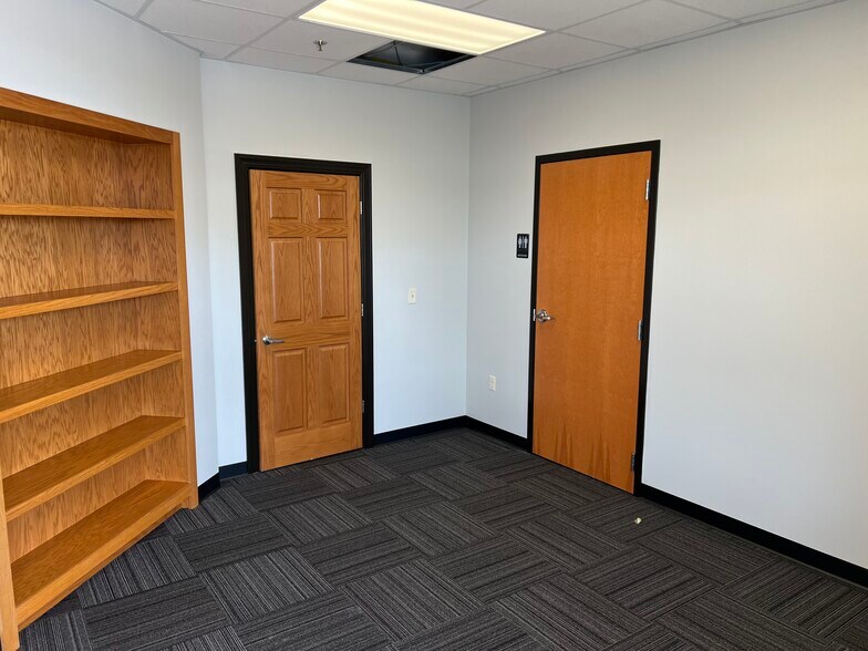 More Photos Of 7430 Timberstone Dr, Findlay Coworking Space