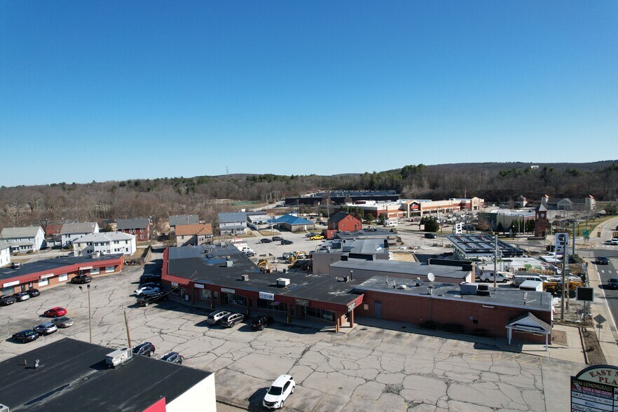 More Photos Of 129-131 E Main St, Webster Unknown For Lease