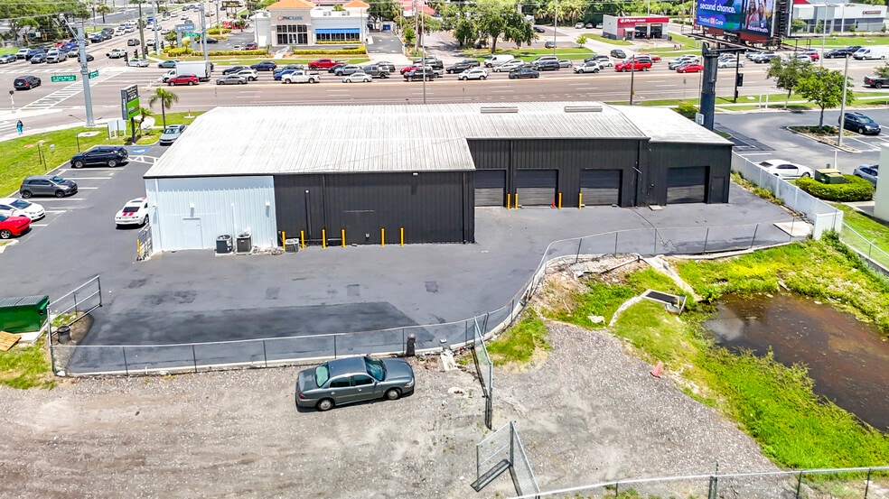 More Photos Of 8338 N Dale Mabry Hwy, Tampa Showroom For Sale