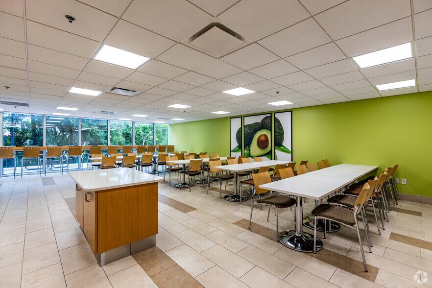 More Photos Of 6277 Sea Harbor Dr, Orlando Office For Sale