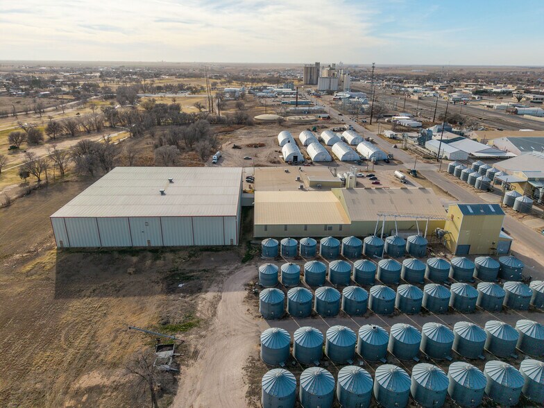 More Photos Of 225 Lawton Ave, Hereford Manufacturing For Sale