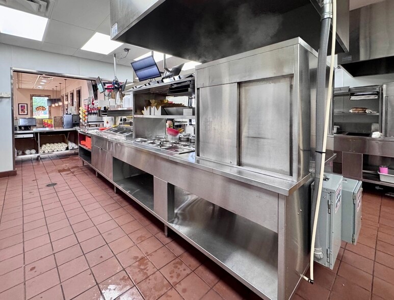 More Photos Of 3201 W Stan Schlueter Loop, Killeen General Retail For Sale
