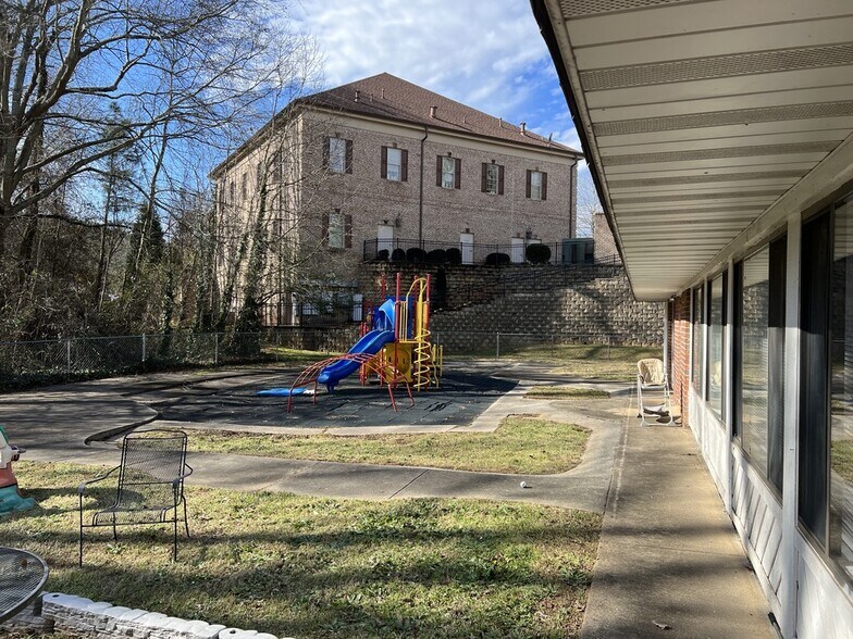 More Photos Of 1980 Buford Hwy, Buford Freestanding For Sale