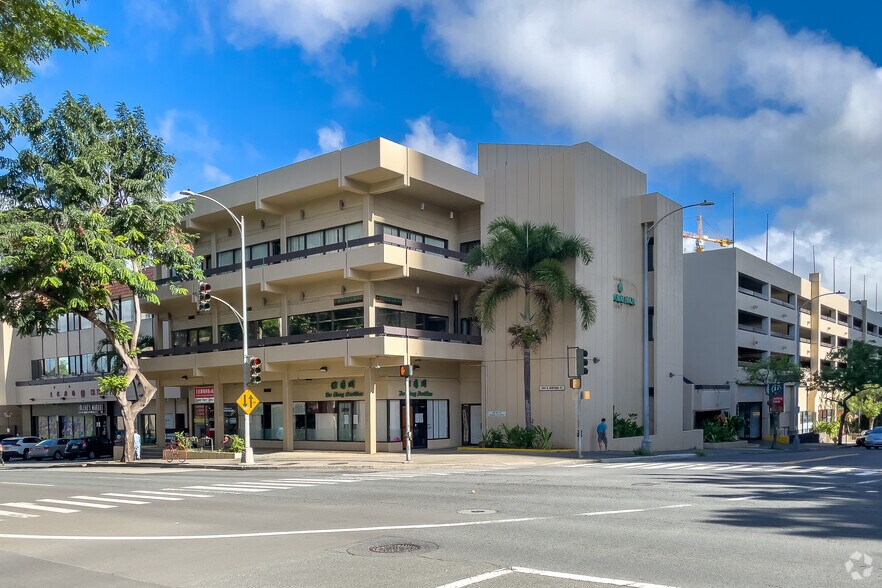 More Photos Of 100 N Beretania St, Honolulu General Retail For Lease