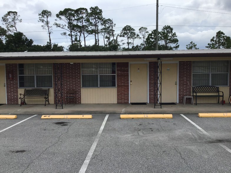More Photos Of 601 N State St, Bunnell Hotel For Sale