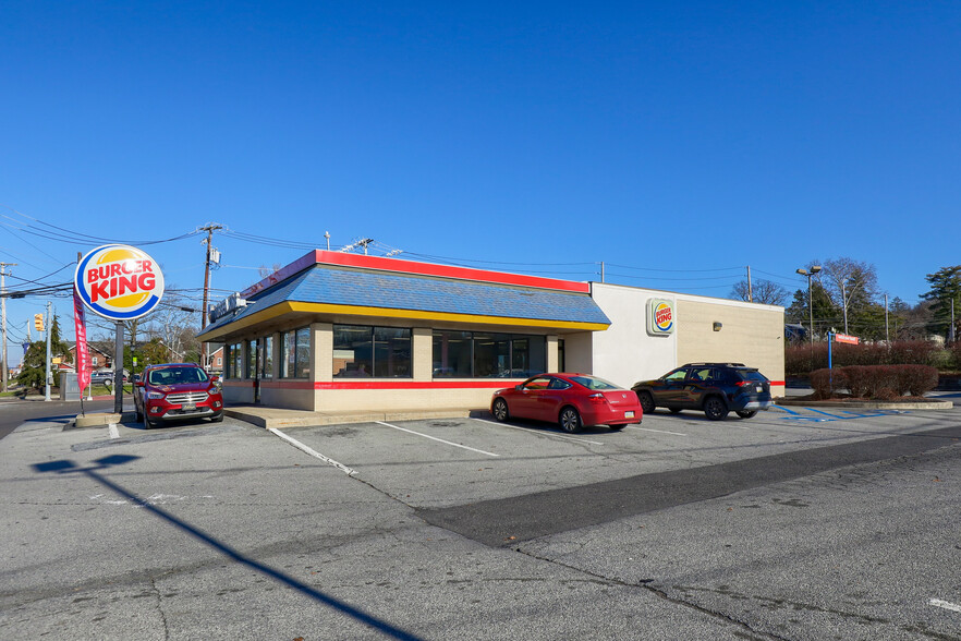 Primary Photo Of 101-117 S 3rd St, Coopersburg Restaurant For Lease