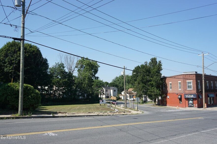 More Photos Of Burbank St, Pittsfield Land For Sale