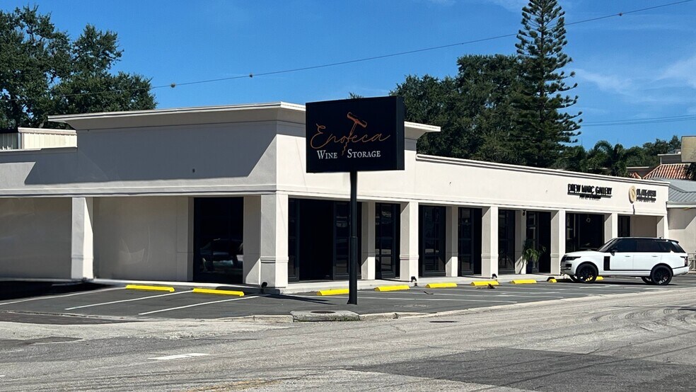 More Photos Of 2409 S Macdill Ave, Tampa Freestanding For Lease