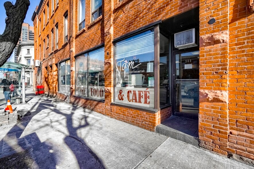 More Photos Of 369 Keele St, Toronto Restaurant For Lease