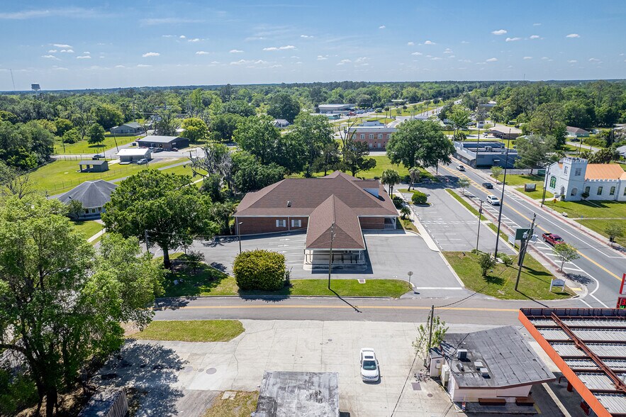 More Photos Of 300 W Main St, Lake Butler Storefront Retail Office For Sale