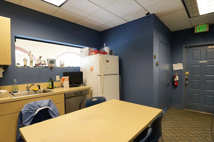 More Photos Of 650 W Boynton Beach Blvd, Boynton Beach Medical For Sale