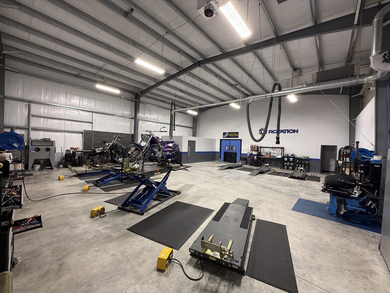 More Photos Of 3640 N Highway 1, Cocoa Showroom For Sale