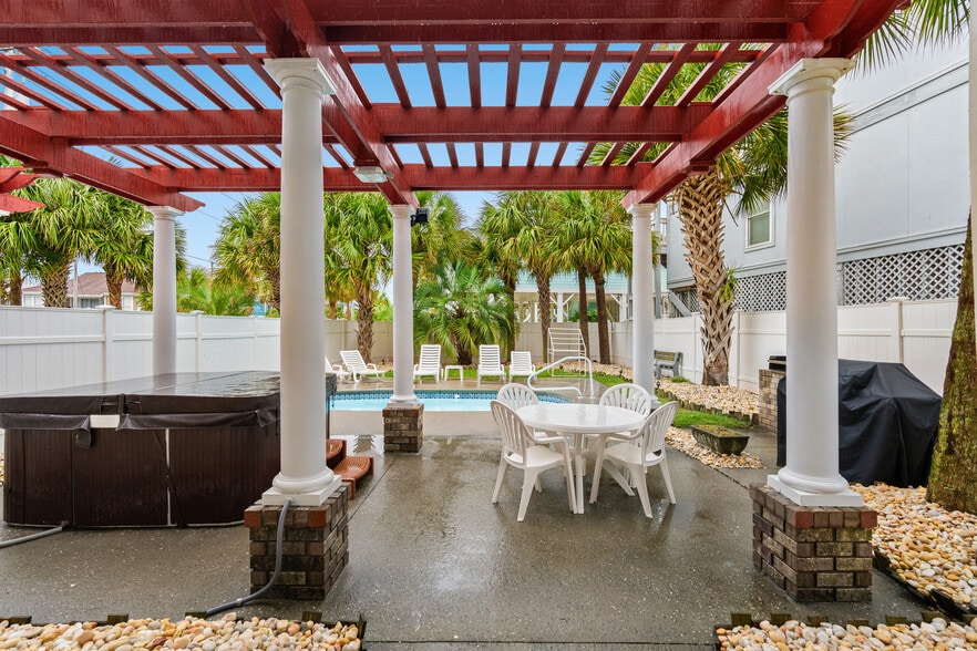 More Photos Of 601 Waccamaw 2 units dr, Murrells Inlet Apartments For Sale