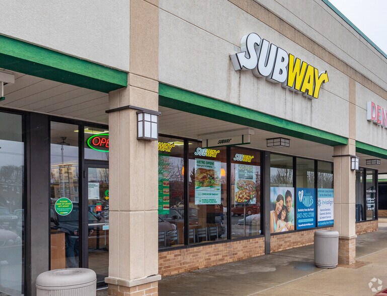 More Photos Of 648-678 N Northwest Hwy, Park Ridge Unknown For Lease