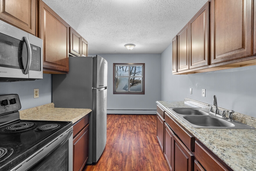 More Photos Of 7750 Silver Lake Rd, Mounds View Multifamily For Sale